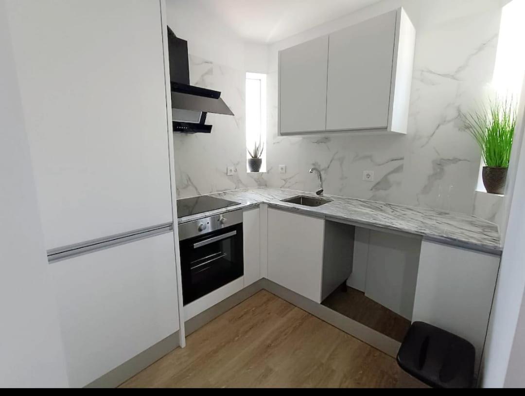 Camoes Appartments Порту Екстер'єр фото