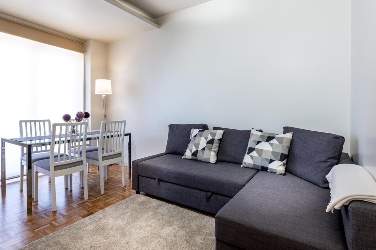 Camoes Appartments Порту Екстер'єр фото